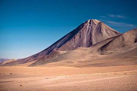 智利利维亚边界上的火山图片