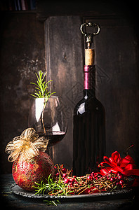 红葡萄酒高脚杯图片