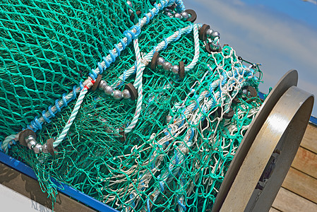港口里的堆渔网图片
