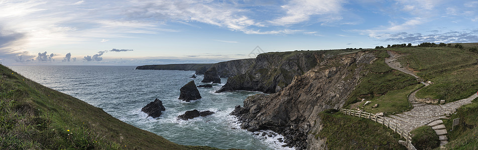 英国康沃尔海岸贝德鲁坦台阶的美丽陆地景观形象背景图片