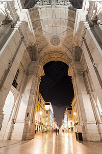 商业广场大门夜间,里斯本,葡萄牙图片