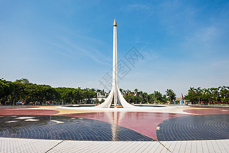 塔曼迷你印度尼西亚Indah的纪念碑个基于文化的娱乐活动区,位于雅加达东部图片