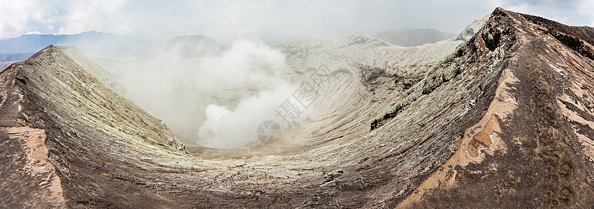 印度尼西亚爪哇岛溴火山火山口内图片