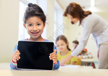 教育,小学,技术,广告儿童小学生女孩空白黑色平板电脑电脑屏幕教室同学背景图片