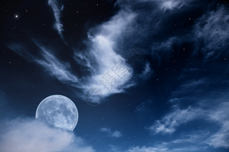 神奇的夜晚景观与月亮,云星星图片