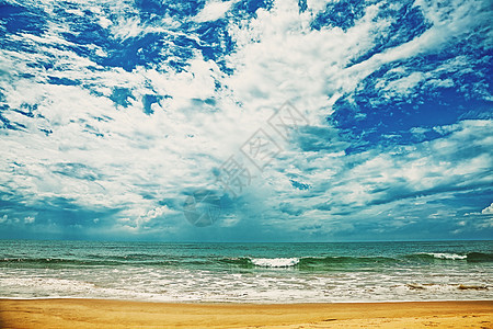 沙滩,海洋多云的天空HDR图片