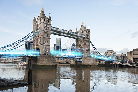 蓝色的灯光穿过伦敦桥图片
