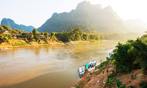 宋河范维昂,老挝图片