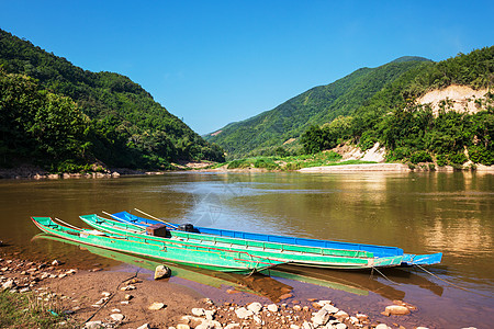 老挝的传统船只图片
