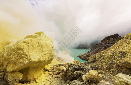 湖火山口火山艾根,爪哇,印度尼西亚图片