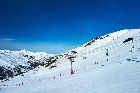 冬天雪的山脉,梅里贝尔,阿尔卑斯山,法国背景图片