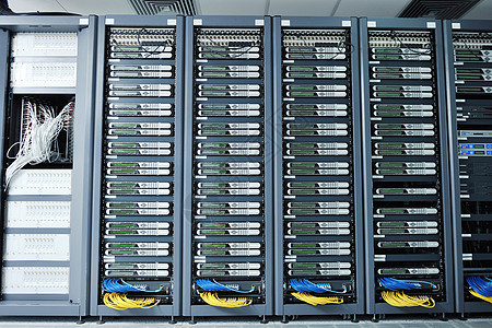 网络服务器机房,配用于数字电视IP通信互联网的计算机图片