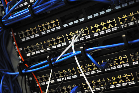 网络服务器机房路由器电缆图片