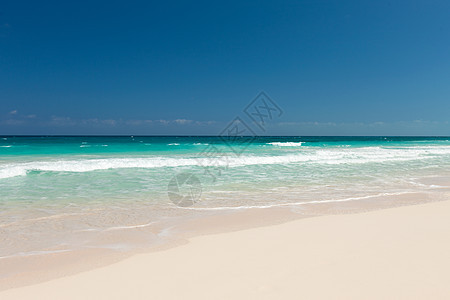 度假,旅行背景蓝海海洋,白沙天空图片
