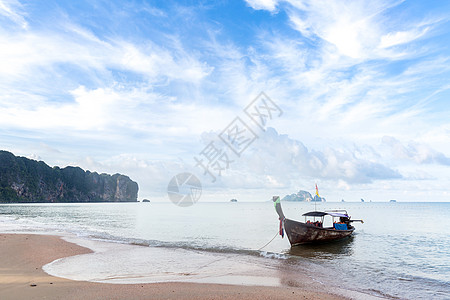 热带海滩,传统长尾船,安达曼海,泰国图片