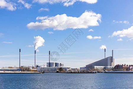 丹麦哥本哈根沿海的工厂图片
