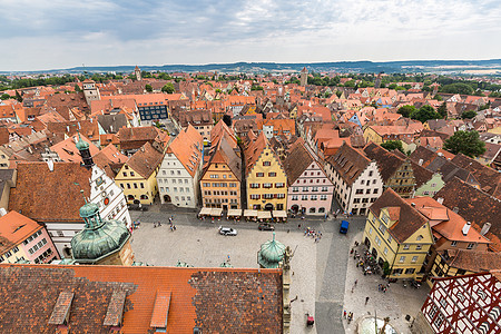 德国巴伐利亚州弗兰科尼亚市罗森堡奥贝尔历史小镇的鸟瞰图图片