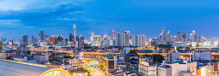 华住酒店全景曼谷中央火车站与天际线城市景观日落泰国背景