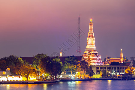 泰国曼谷黎明的瓦阿伦寺图片