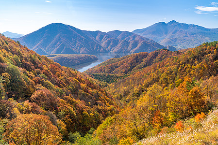 中川峡谷观景点祖马湖线福岛乌拉巴奈秋季日本图片