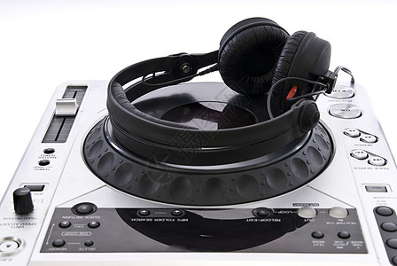 DJ混频器与耳机隔离白色图片