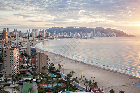 日出时的Benidorm,西牙布兰卡图片