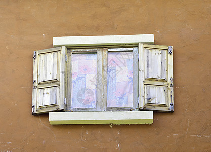 意大利风格的漂亮的旧窗户图片
