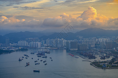 香港维多利亚峰上的维多利亚港日出图片