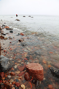 石头海水图片