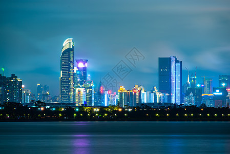 中国深圳20198月中国深圳城市天际线夜景图片