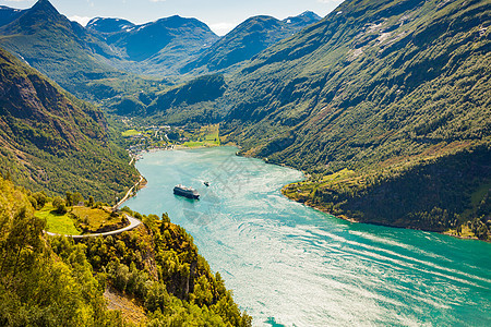 峡湾吉兰格峡湾与游轮,挪威旅行巡航峡湾Geirangerfjord与游轮,挪威图片