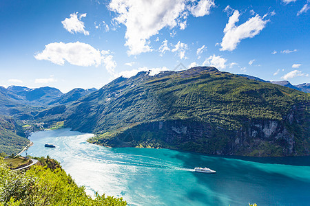 峡湾吉兰格峡湾与游轮,挪威旅行巡航峡湾Geirangerfjord与游轮,挪威图片
