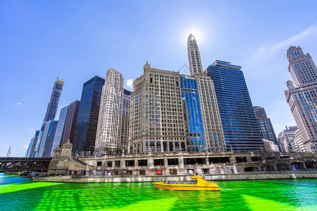 芝加哥天际线建设沿绿色染色河芝加哥河帕特里克节芝加哥市中心美国图片