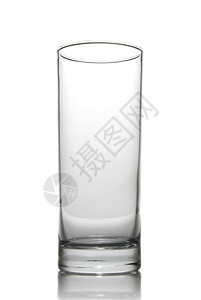 白上隔离的空玻璃杯图片