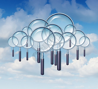 云层搜索和互联网指南是云层天空中一组放大镜是搜索移动通信的商业和技术概念图片