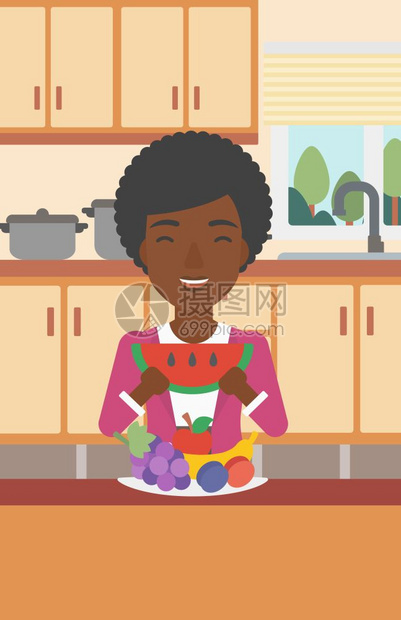 站在餐桌水果拼盘前吃西瓜的非裔女子图片