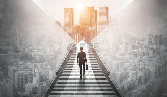高楼梯代表了职业道路成功未来规划和商业竞争的概念图片