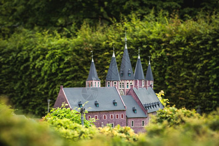 户外欧洲古老城堡的微型景象图片