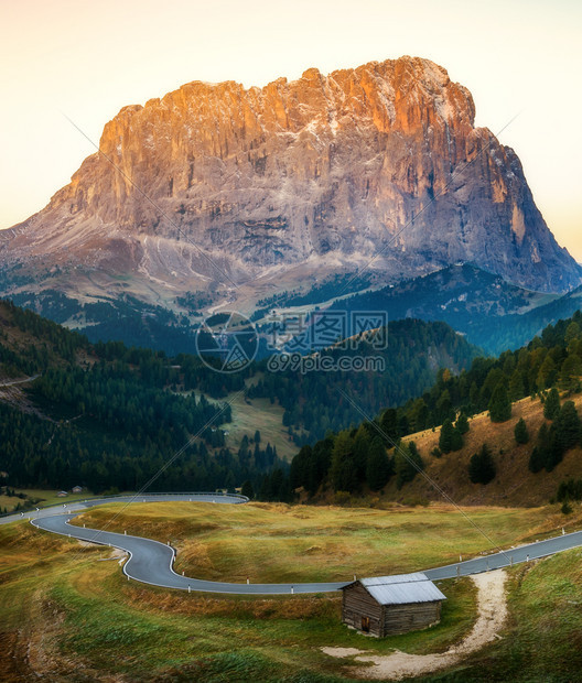 意大利北部萨索隆戈朗科菲尔saolungakfel景观图片