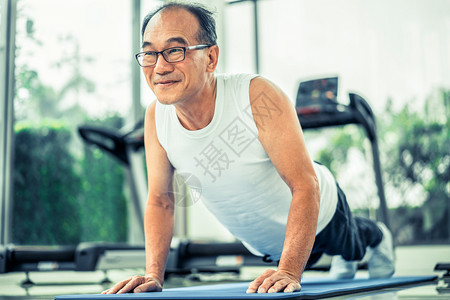 男子运动健康的生活方式背景图片