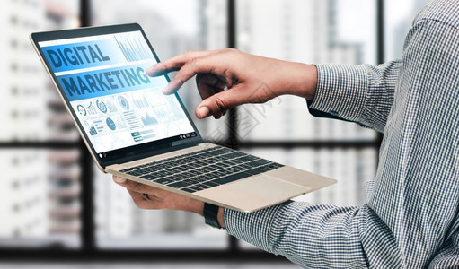 在线商业概念的数字营销技术解决方案图形界面显示通过社交媒体在数字广告平台上在线市场促进战略的分析图图片