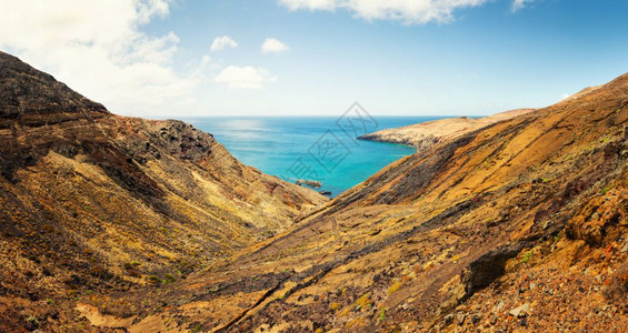 海洋湾和沙漠山谷的全景区小海湾图片