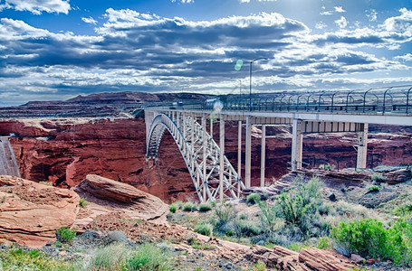 Arizona页的湖水大坝和桥梁图片