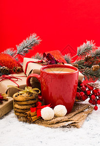 假日背景的圣诞卡布奇诺茶图片