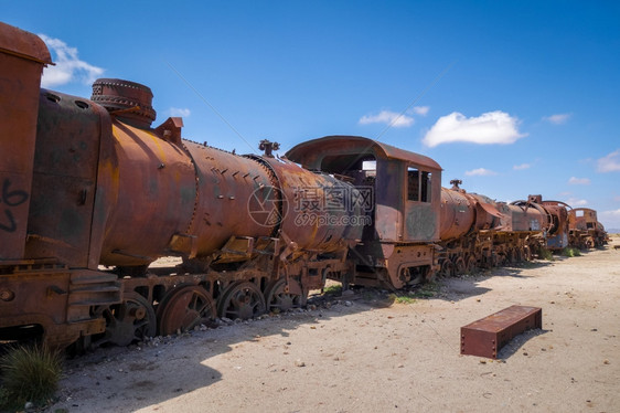 美国南部奥利维亚州乌尤尼的火车图片