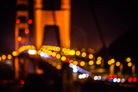 晚上在圣弗朗西斯科的金格特桥图片