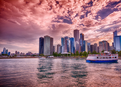 美丽的芝加哥天际线日落时芝加哥天际线的城市景象图片