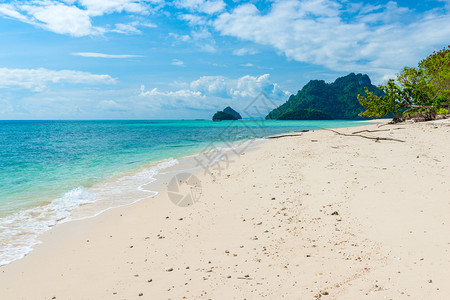 沙滩空上柔软白色图片
