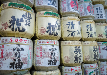 日本京都平安神宫的传统kazaridaru桶kazaridaru桶在平安神宫神社日本京都图片