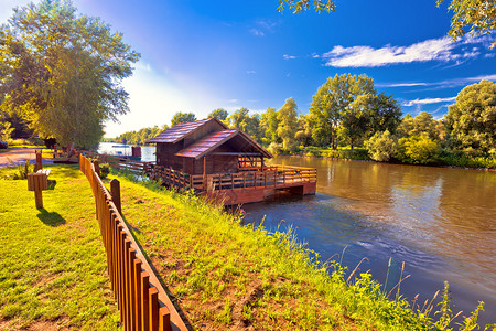 河边小屋Mura河边的老水厂croati的Medjmure地区背景